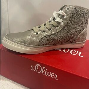 s.Oliver Women's Lace High-Top Sneakers grey size 8
